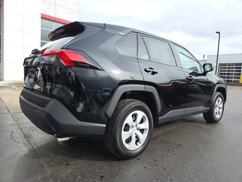 Used 2025 Toyota RAV4 LE image 7