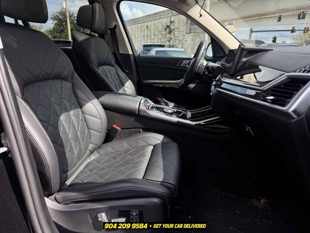 Used 2024 BMW X7 xDrive40i w/ Premium Package AWD/4WD image 31