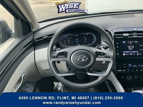 Used 2022 Hyundai Tucson Blue AWD/4WD image 16