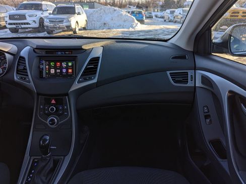 Used 2015 Hyundai Elantra SE w/ Option Group 03 image 17