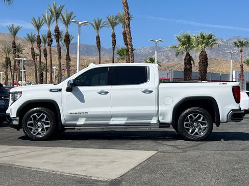 Used 2023 GMC Sierra 1500 SLT w/ SLT Premium Package AWD/4WD image 6