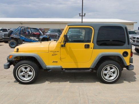 Used 2000 Jeep Wrangler Sport AWD/4WD image 3