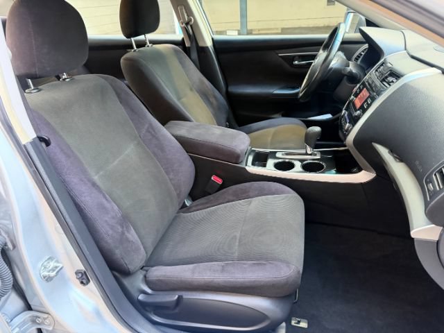 Used 2013 Nissan Altima 2.5 SV w/ 2.5SV Convenience Pkg FWD image 16