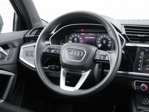 Certified 2025 Audi Q3 2.0T Premium w/ Convenience Package image 9
