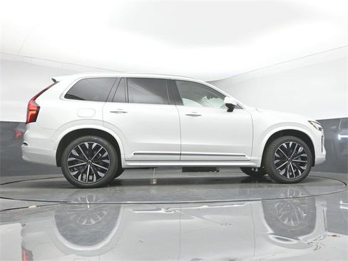 New 2026 Volvo XC90 T8 Ultra image 45