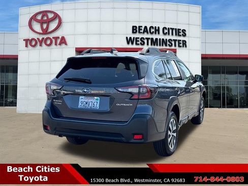 Used 2024 Subaru Outback Premium AWD/4WD image 11