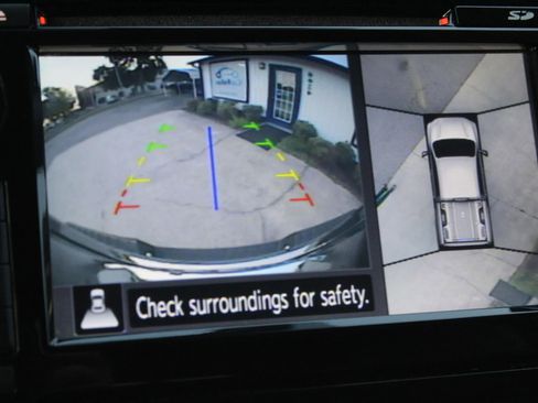 Used 2017 Nissan Titan Platinum Reserve image 17