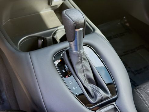 Certified 2024 Honda HR-V LX image 15