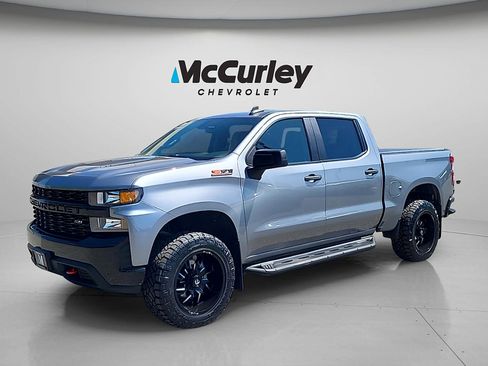 Used 2021 Chevrolet Silverado 1500 Custom Trail Boss AWD/4WD image 3