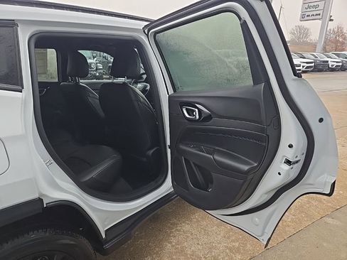 New 2026 Jeep Compass Latitude image 70