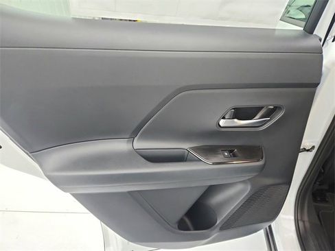 New 2026 Nissan Kicks SV w/ SV Premium Package image 33