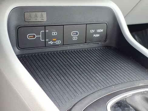 Used 2024 Hyundai Kona SEL AWD/4WD image 25