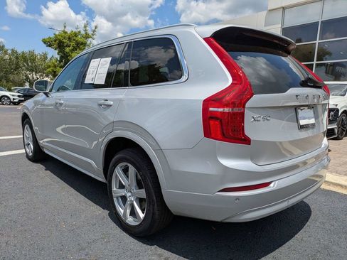 Used 2022 Volvo XC90 T5 Momentum AWD/4WD image 4