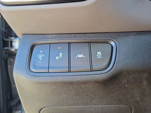 Used 2019 Hyundai Santa Fe SE image 22