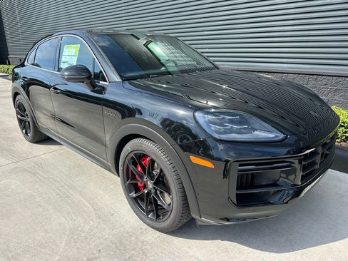 Used 2026 Porsche Cayenne Turbo AWD/4WD image 11