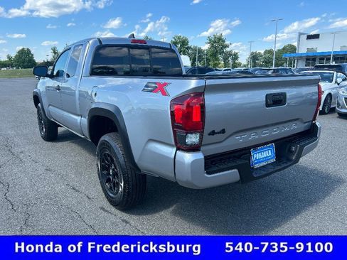 Used 2020 Toyota Tacoma SR w/ SX Package AWD/4WD image 4