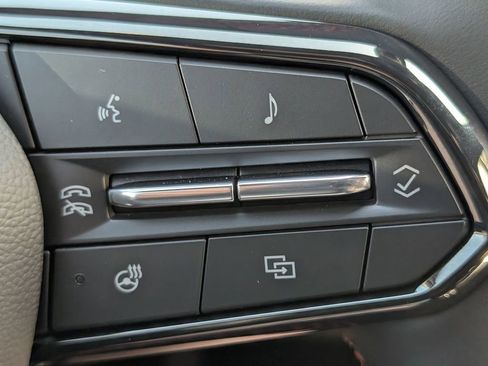 New 2026 Chevrolet Equinox RS w/ LPO, Floor Liner Package FWD image 18