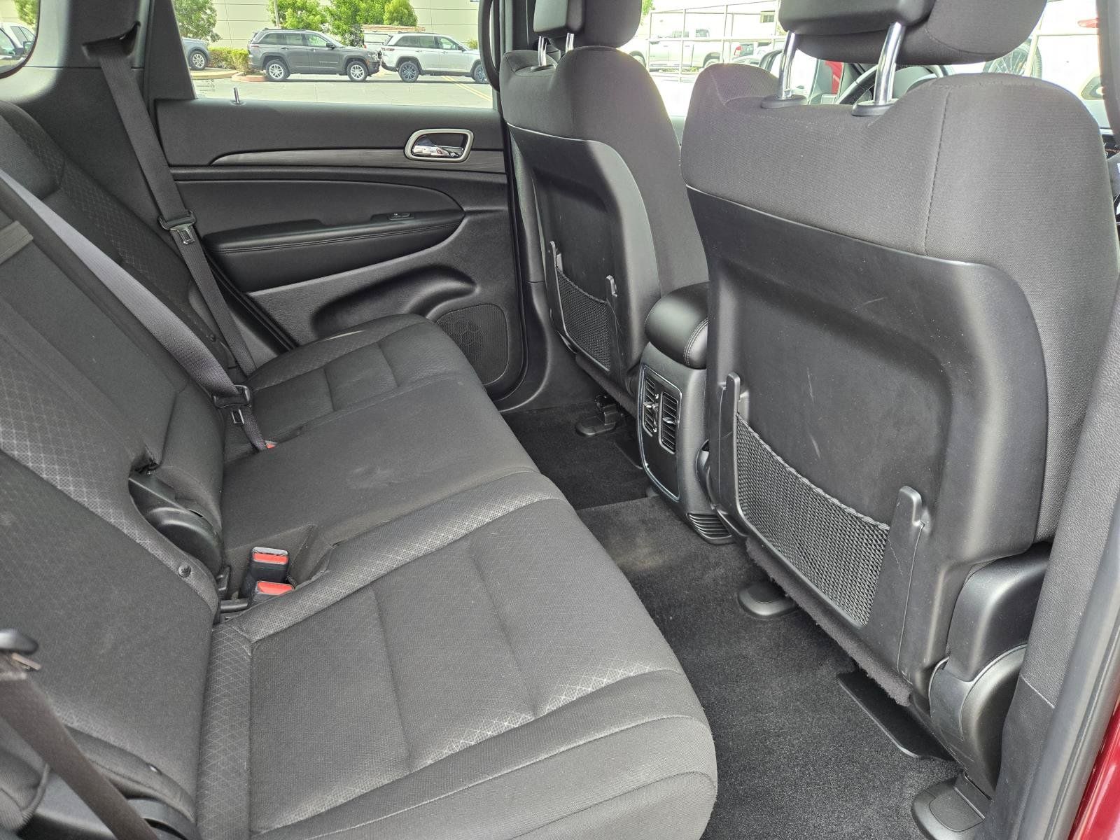 Used 2022 Jeep Grand Cherokee Laredo E RWD image 31