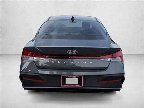 New 2026 Hyundai Elantra SE FWD image 8