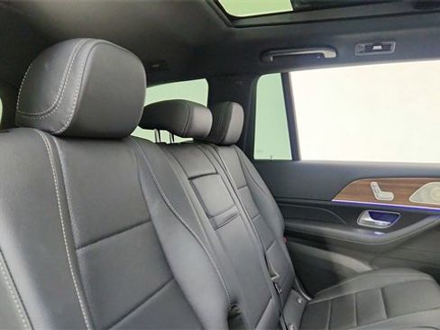 Used 2025 Mercedes-Benz GLS 450 GLS 450 image 25