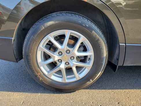 Used 2023 Chevrolet Equinox LT FWD image 9