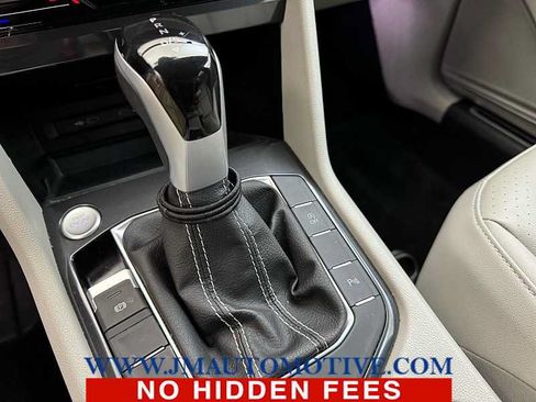Used 2024 Volkswagen Tiguan SE R-Line AWD/4WD image 31