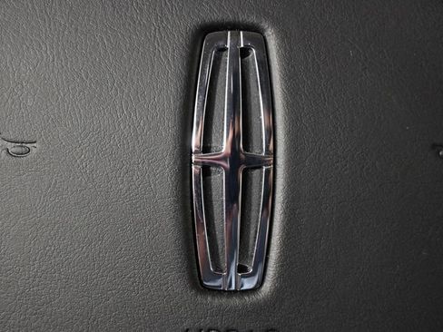 New 2026 Lincoln Nautilus Reserve AWD/4WD image 32