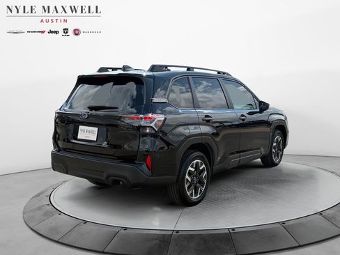 Used 2025 Subaru Forester Premium w/ Convenience Package #1 image 16