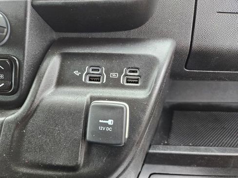 Used 2022 RAM ProMaster 2500 image 22