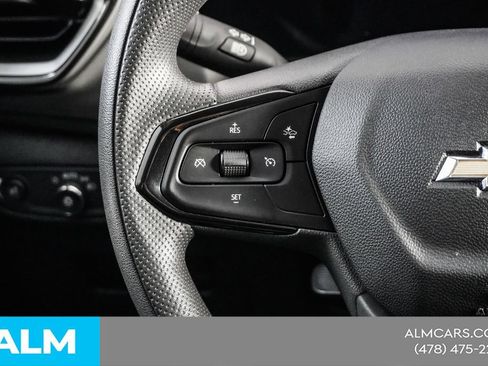 Used 2025 Chevrolet TrailBlazer LT AWD/4WD image 31