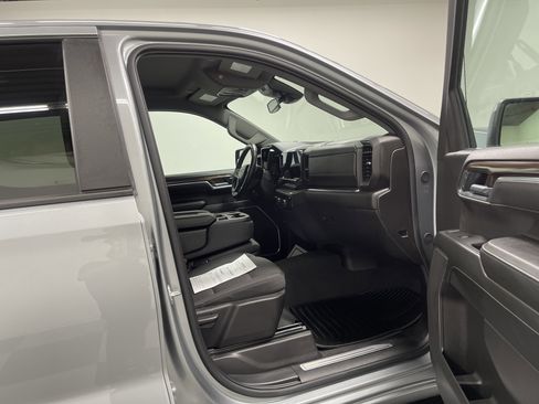 Used 2025 Chevrolet Silverado 1500 LT image 25