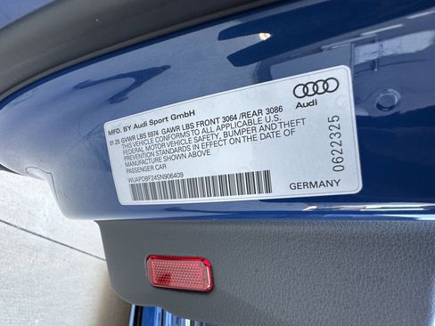 Used 2025 Audi RS 7 Performance w/ Black Optic Package image 42