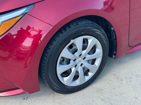 Used 2023 Toyota Corolla LE FWD image 9