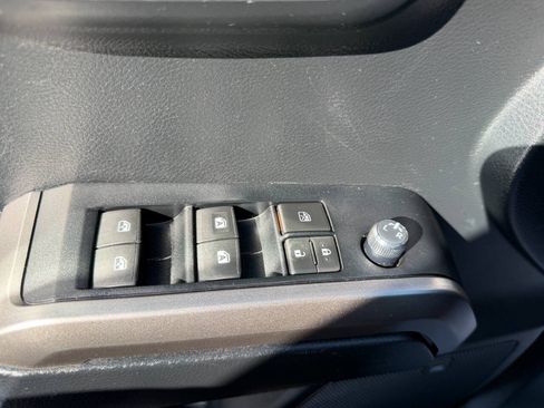 Used 2017 Toyota Tacoma Limited w/ Tow Package AWD/4WD image 15
