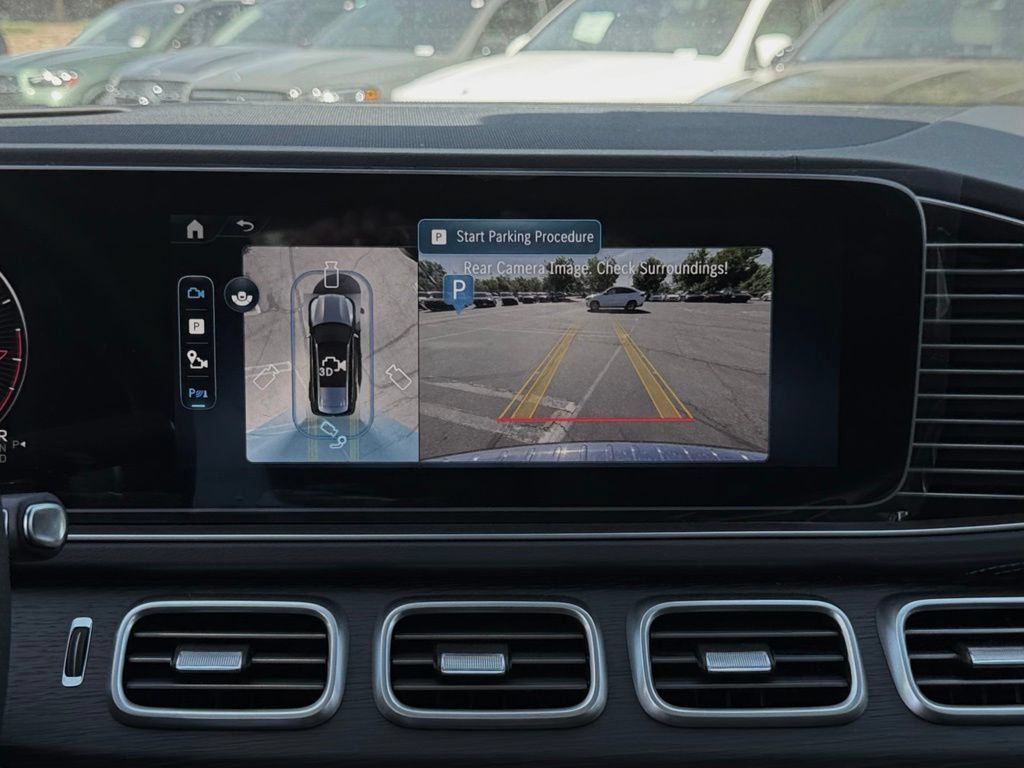 New 2026 Mercedes-Benz GLS 580 4MATIC image 26
