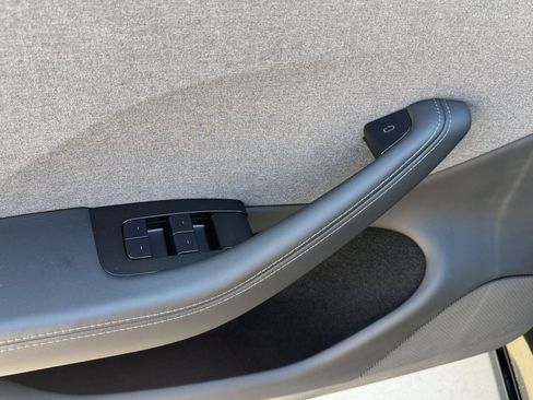Used 2024 Tesla Model 3 Long Range RWD image 25