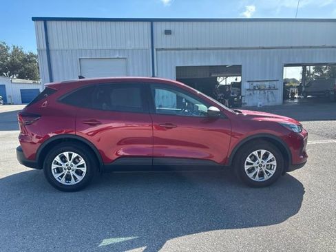 Used 2025 Ford Escape Active w/ Tech Pack #1 FWD image 4