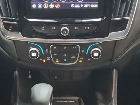 Used 2023 Chevrolet Traverse LT image 22