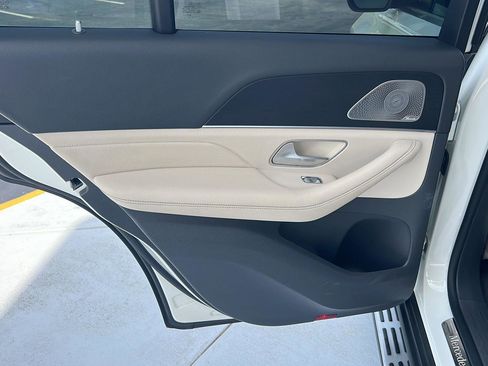 Used 2020 Mercedes-Benz GLE 350 4MATIC image 17