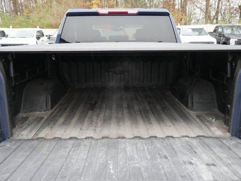 Used 2022 Chevrolet Silverado 1500 LT image 8