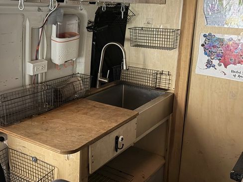 Used 2012 Mercedes-Benz Sprinter 2500 image 12