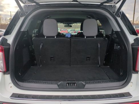 Used 2021 Ford Explorer Limited image 24
