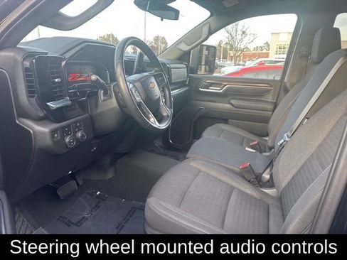 Used 2024 Chevrolet Silverado 3500 LT image 20