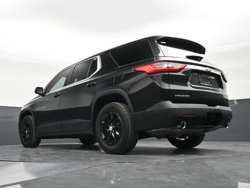 Used 2021 Chevrolet Traverse LS FWD image 22