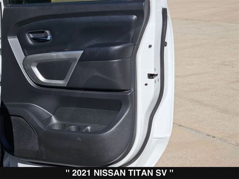 Used 2021 Nissan Titan SV w/ Accessory Utility Package image 26