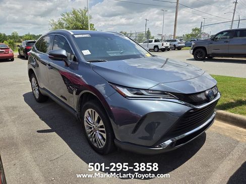 Used 2021 Toyota Venza XLE AWD/4WD image 2