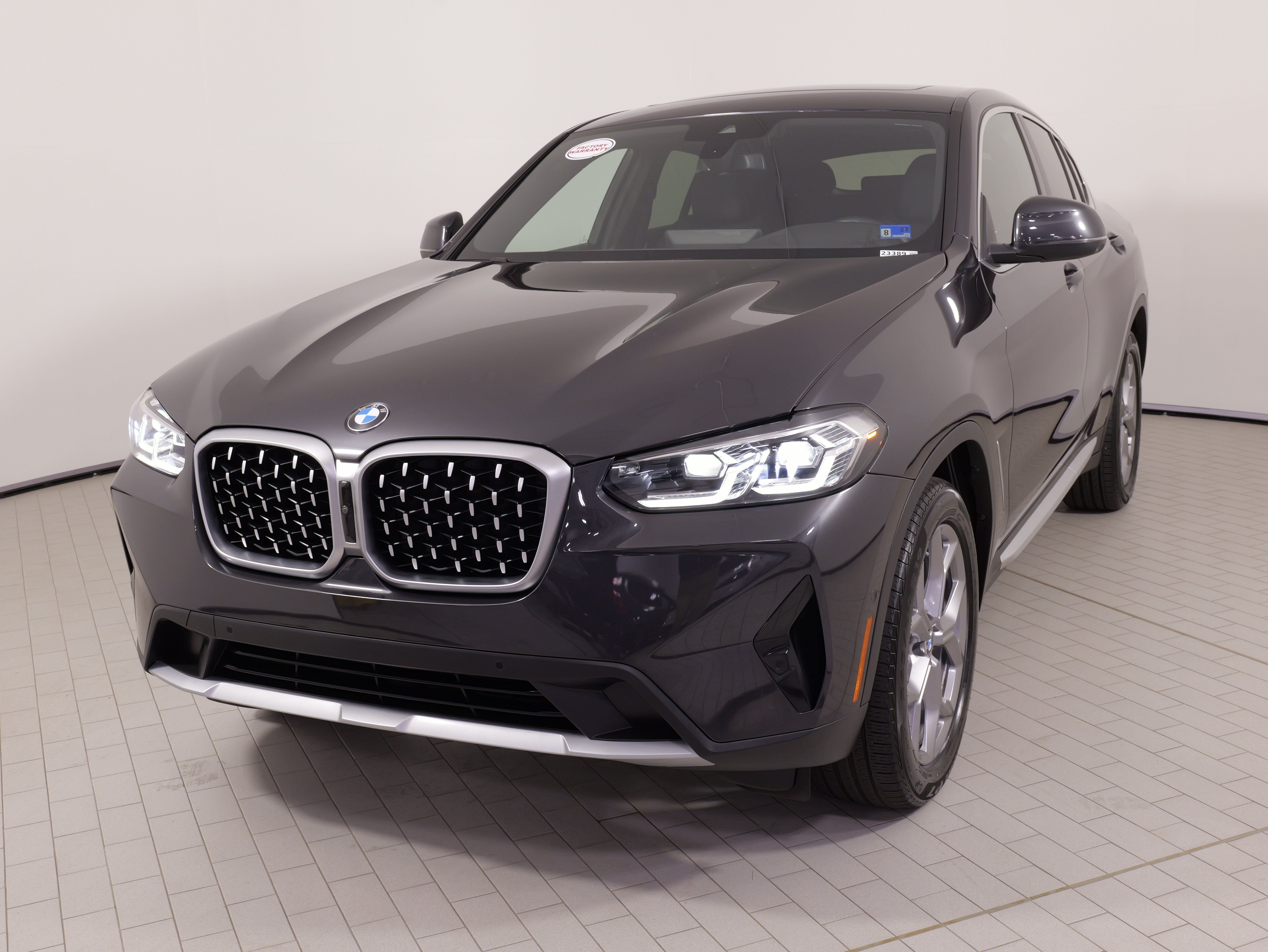 Used 2025 BMW X4 xDrive30i AWD/4WD image 5