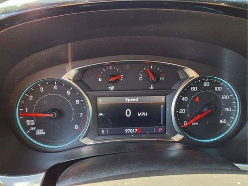 Used 2023 Chevrolet Traverse LT w/ Rear Camera Mirror Package AWD/4WD image 27