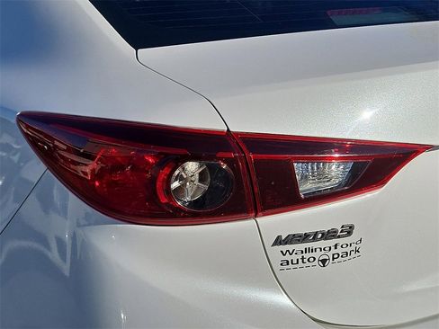 Used 2016 MAZDA MAZDA3 i Sport w/ Preferred Equipment Package image 10