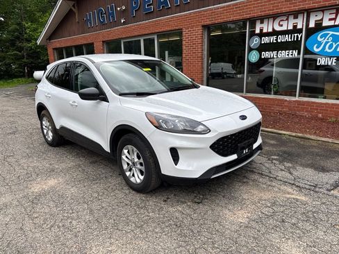 Used 2022 Ford Escape SE w/ Convenience Package AWD/4WD image 2